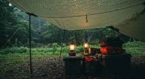 雨キャンプを楽しむコツ｜初心者でも安心の対策と過ごし方